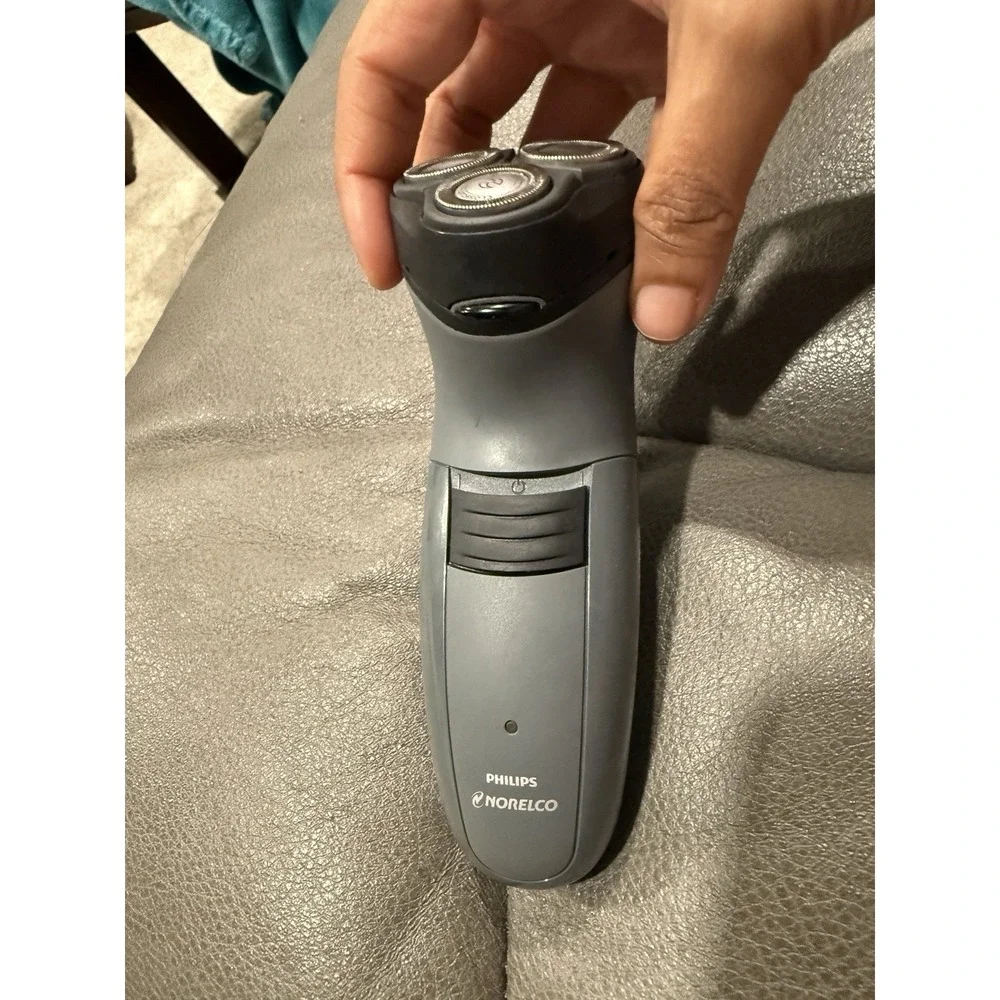 Philips Norelco 6955xl Cordless Rechargeable Men's Electric Shaver‎